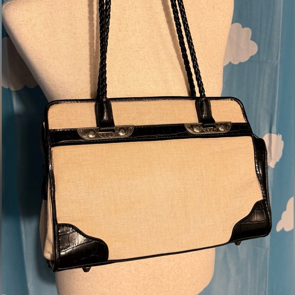 Vintage Bueno linen, silver tone southwest, leather shoulder bag. - Picture 5 of 10